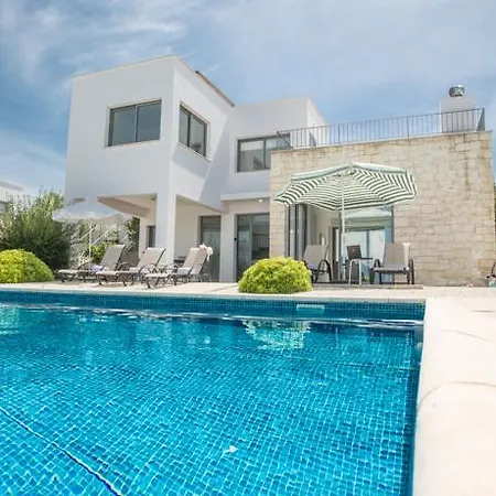 Esprit 26 Latchi Πόλη