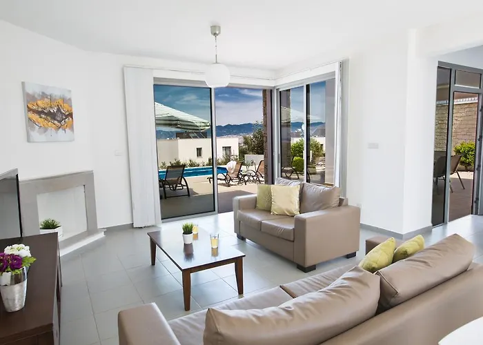 Esprit 26 Latchi Vila